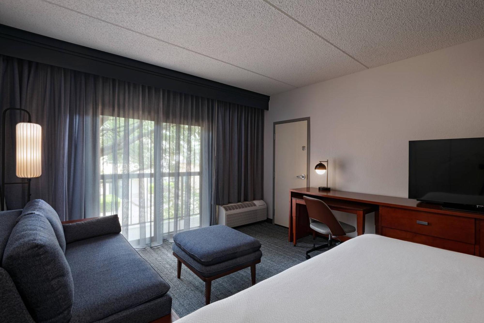 Courtyard By Marriott San Antonio Medical Center Hotel Bagian luar foto